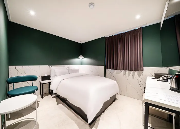 Yongsan Hotel 3*
