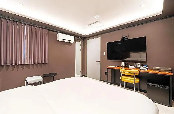 Yongsan Hotel 3*