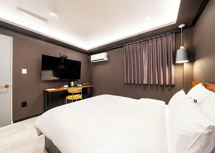 Otel Yongsan 3*